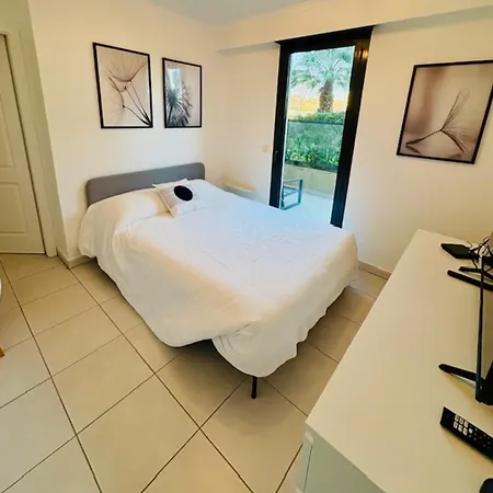 T2 With Terrace In Apartment *